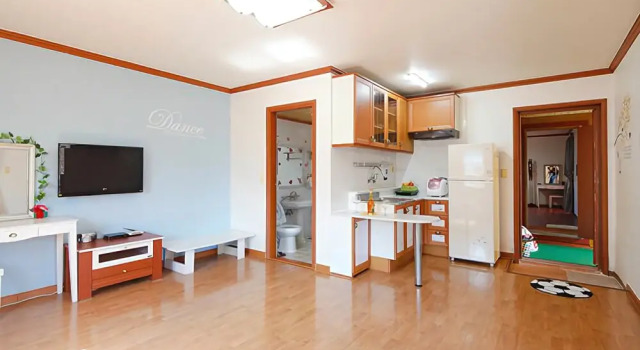 Anmyeondo Fullhouse Pension, Prenota Hotel Anmyeon 