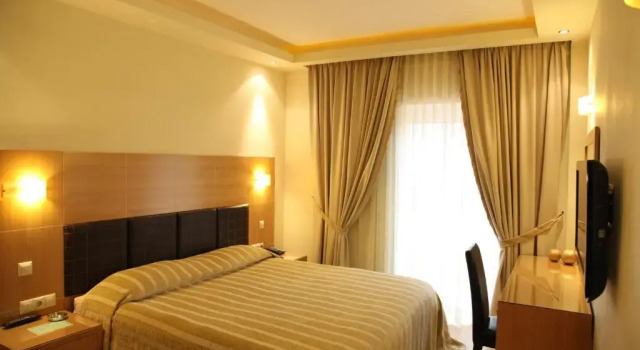 Hotel Pantelidis, Rezervați Hotel Hoteluri în Kozani Prefecture cu parcare, Parcare