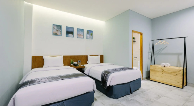 Lopi Hotel, Book Hotel Hotels in Sulawesi with Parking, Parking