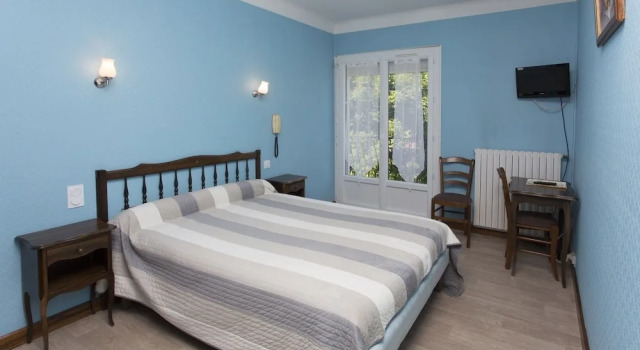 Двухместный номер Standard Hotel Espellet