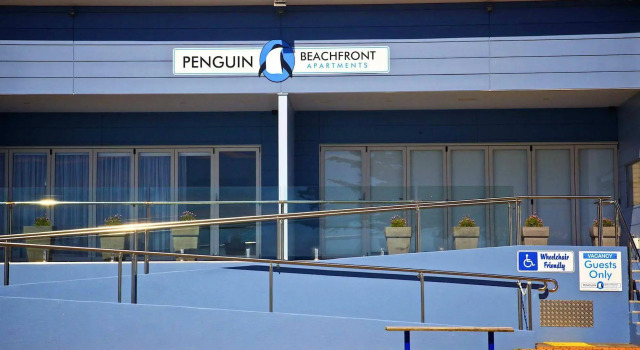 Penguin Beachfront Apartments, Book Apartment Penguin Tasmania