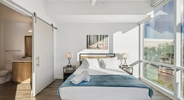 CozySuites at Adeline, Забронировать Апарт-отель Финикс Phoenix Metropolitan Area, рядом с The Icehouse