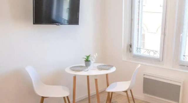Le Nouveau Studio Cosy Et Equipe - Proche Centre Gare Et Commerces - Kasa, Varaa Huoneisto Cambrai Picardy