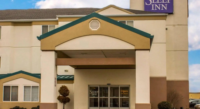 Кровать в общем номере Sleep Inn Sandusky