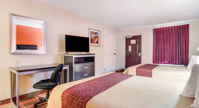 Четырёхместный номер Standard Americas Best Value Inn - Mableton