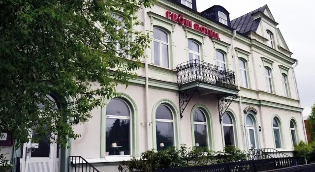 Frövihotell, Rezerwuj Hotel  