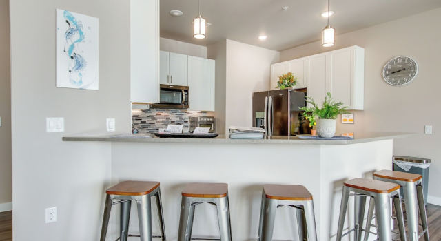 Modern South Pier Condo on Sheboygan River!, Забронировать Отель Шебойган Висконсин, рядом с Детский музей