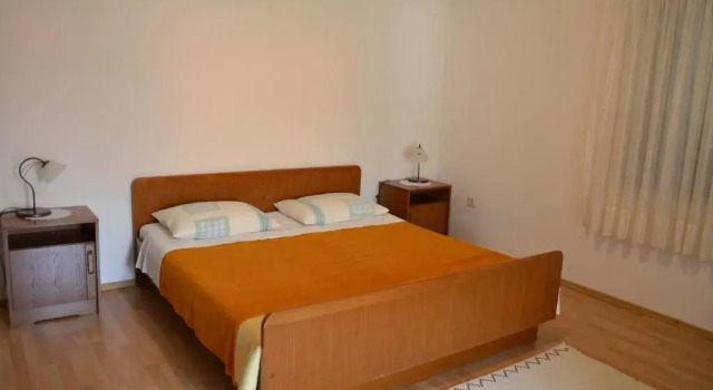 Apartments Ana, Prenota Appartamento Hotel a Isole Quarnerine con parcheggio, Parcheggio