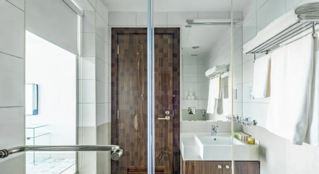 Azure Residence by LUX Holiday Home, Забронировать Отель Отели Пальмы Джумейра с бассейном, Бассейн