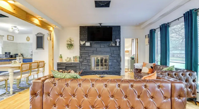 Game Room & Hot Tub! Cresco Family Home, Buchen Sie Ferienhaus Cresco Monroe County