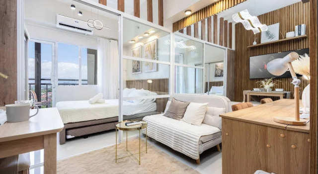 Elegant Wood-accent Studio With Balcony, Boek Appartement Lapu-Lapu City 