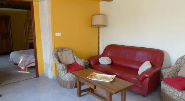 Gîte Dompierre-sur-Besbre, 4 pièces, 6 personnes - FR-1-489-51, Book Hotel Dompierre-sur-Besbre Allier