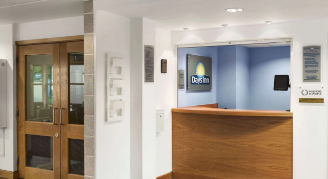 Days Inn by Wyndham Cannock Norton Canes M6 Toll, Book Hotel Cannock Staffordshire