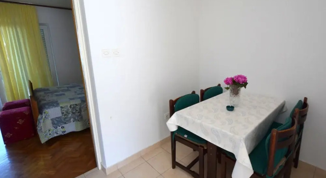 Villa Jeka, Malinska, Krk, Prenota Appartamento Hotel a Isole Quarnerine con parcheggio, Parcheggio