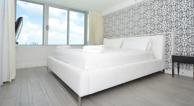 Miami World Rental - Mondrian 1026, Varaa Hotelli Hotellit Miami Beach uima-altaalla, Uima-allas