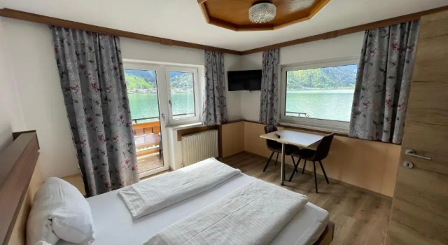 Семейный номер Standard с видом на озеро Hotel-Garni Seestrand