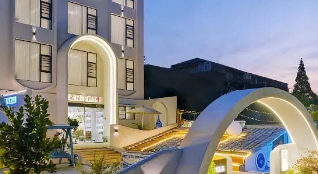 Ceramics-Themed Family Hotel (Taoxichuan) - Terraced Courtyard & Designer Gardens, Rezerwuj Hotel Jingdezhen Jiangxi