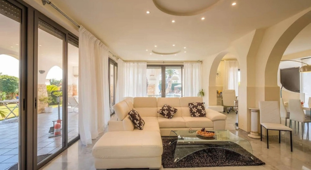 Villa Ark Luxury Villa With Private Pool, Buchen Sie Villa SPA-Hotels in Alliste, SPA