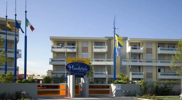 Villaggio Planetarium Resort, Prenota Appartamento Hotel a Veneto con piscina, Piscina