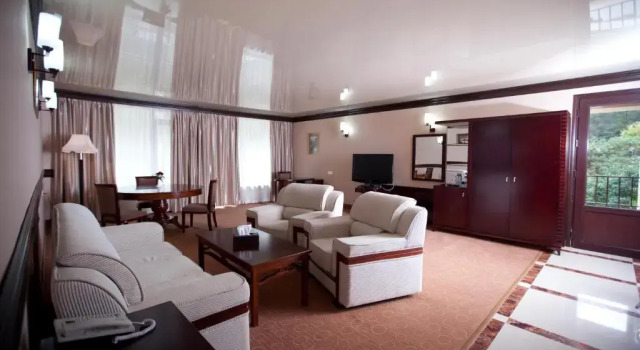 Люкс Senior Best Western Plus Paradise Hotel Dilijan