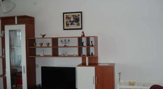Apartment Meri, Забронировать Апартаменты/квартира Сегет Доньи Трогир, рядом с Частный Пляж «Сикрет Гарден Барада Бич Апартмент»