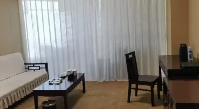 Люкс Mei Di Ya Zhong Hua Hotel