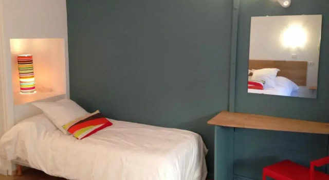 Трёхместный номер Classic Hôtel Les Hauts de Meursault