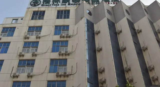 GreenTree Inn Zhenjiang Babaiban Express Hotel, Prenota Hotel Hotel a Zhenjiang con parcheggio, Parcheggio