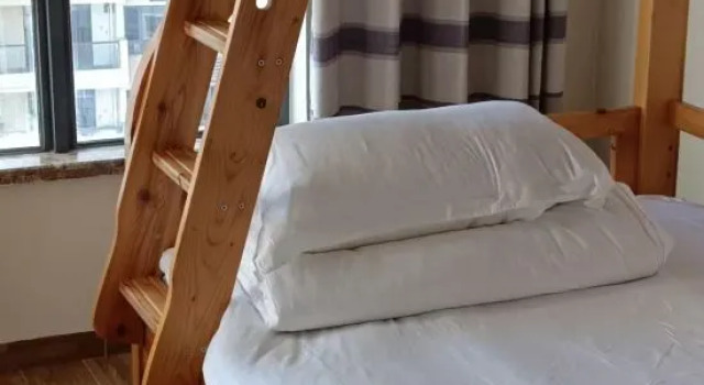 Люкс с 2 комнатами с балконом Lucky House Lucky Seaview Homestay (Longlou Qishuiwan Branch)
