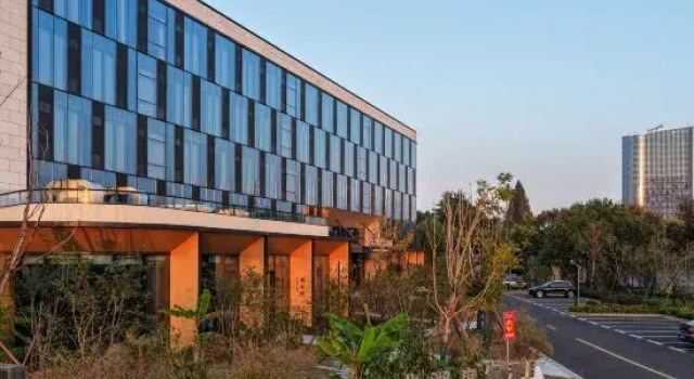 BEIHU Resort Hotel, Забронировать Курортный отель Хучжоу Чжэцзян