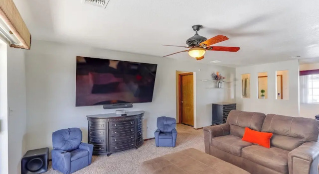 Lake Havasu Snowbird Retreat w/ Hot Tub!, Забронировать Дом для отпуска Лейк-Хавасу-Сити штат Аризона