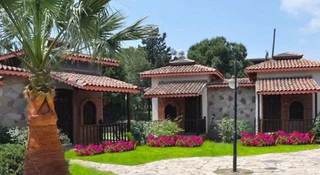 Royal Nas Resort, Rezerwuj Ośrodek wypoczynkowy Hotele w Seferihisar z basenem, Basen