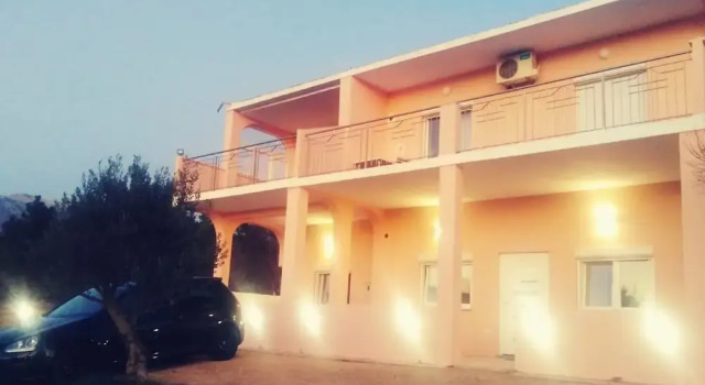 Restful Holiday Home in Starigrad-paklenica With Balcony, Rezervați Hotel Jasenice Zadar County