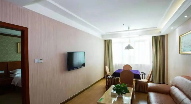 Люкс Vienna Hotel Guangdong Huizhou Maidi South Road