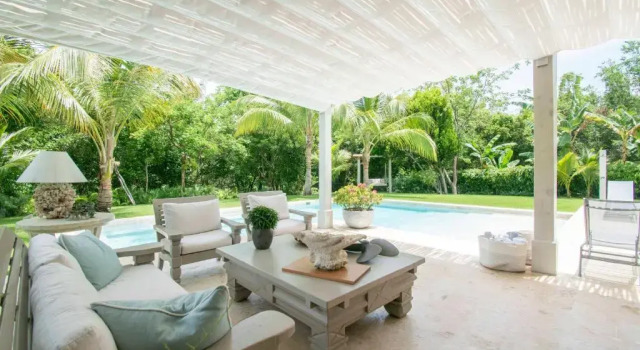 Stylish Fully-staffed Villa Near Beach and Lagoons in Exclusive Golf Resort, Забронировать Курортный отель Отели Пунта-Кана 3 звезды, рядом с Cap Cana Marina, 3*