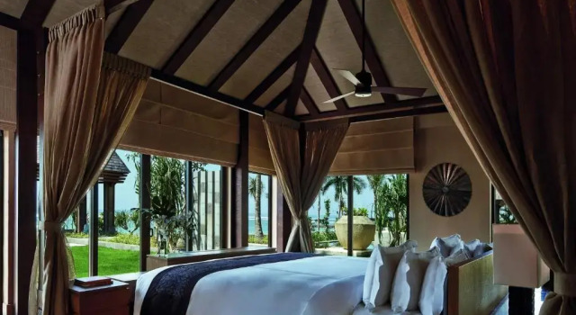 Вилла Oceanfront с 3 комнатами The Ritz-Carlton Bali
