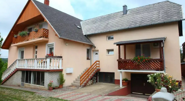 Viola House