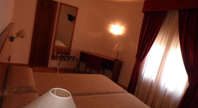 Hotel Arturo, Prenota Hotel La Torre de Cabdella Lleida Pyrenees