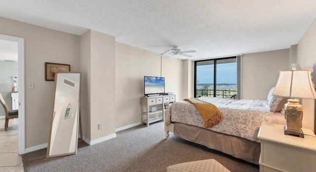 Anchorage Resort Top Floor 2 Bedroom Condo With Gulf Views 0896, Забронировать Курортный отель Отели Сиеста-Ки с парковкой, Парковка