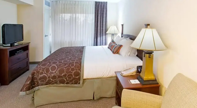 Двухместная студия люкс Staybridge Suites Everett - Paine Field by IHG