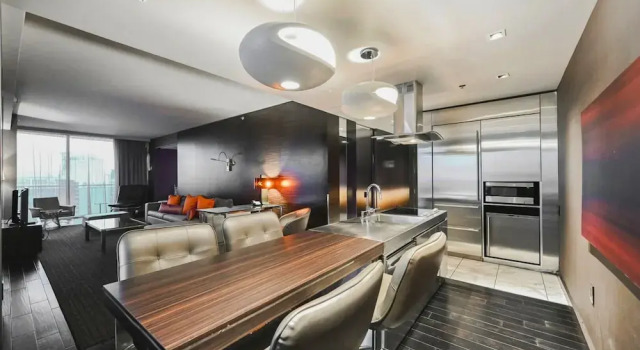 Люкс Executive One Bedroom | 1.5 Baths & Living Room | Jet Tub – Palms Place StripSuite
