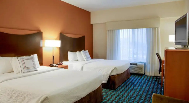 Четырёхместный номер Standard Fairfield Inn & Suites Lake City