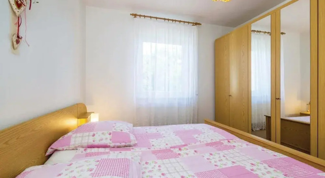 Stunning Home in Opric With Wifi and 1 Bedrooms