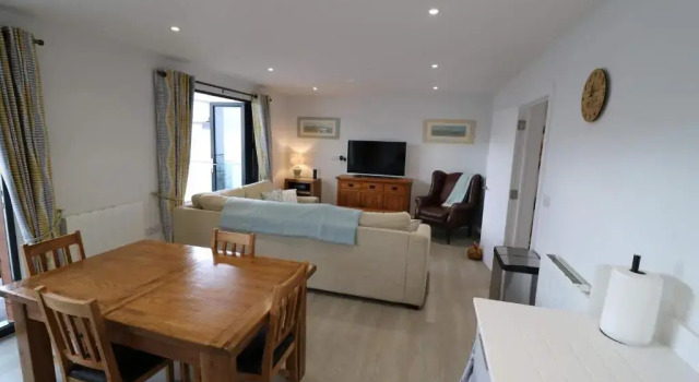 7 Middlecombe - Luxury Apartment at Byron Woolacombe, only 4 minute walk to Woolacombe Beach!, Book Lejlighed Hoteller i Woolacombe med pool, nær Combesgate Beach, Swimmingpool