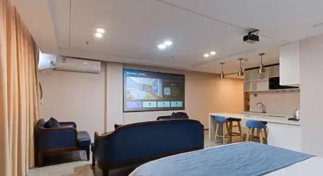 Люкс Business Mandolon Hotel (Shenzhen Liantang Metro Station Store)