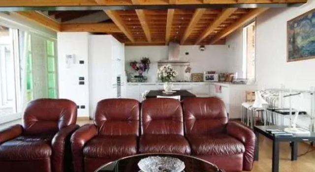 B&B La Rocca Del Garda, Забронировать Отель «постель и завтрак» Отели озера Гарды с парковкой, Парковка