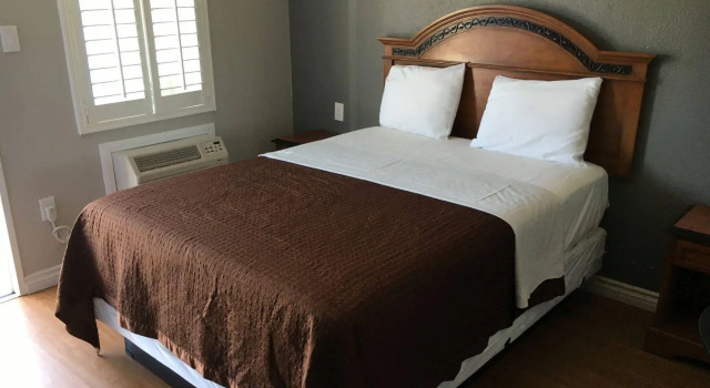 Town House Motel