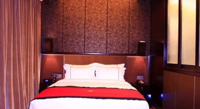 Jinyueyuan Shenzhenair Boutique Hotel, Забронировать Бутик-отель Лицзян Юньнань, рядом с Улица Сквер-стрит Древнего города Даянь