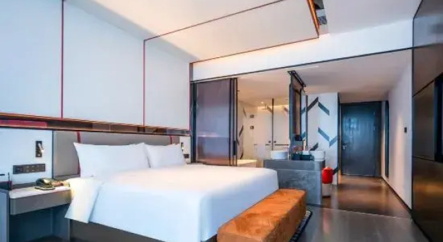 Люкс Radisson RED Jinan CBD&MIXC