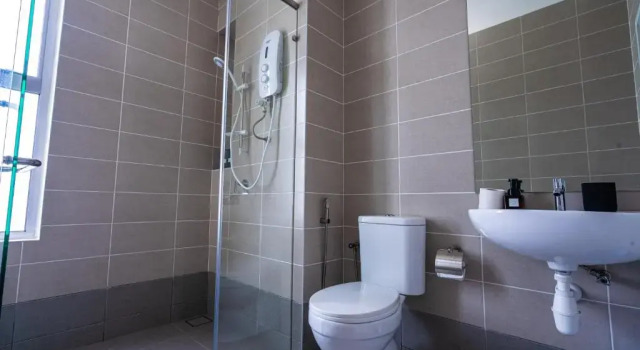 Cheerful 3-bedroom townhouse for 9 pax Kajang, Забронировать Отель Каджанг Селангор